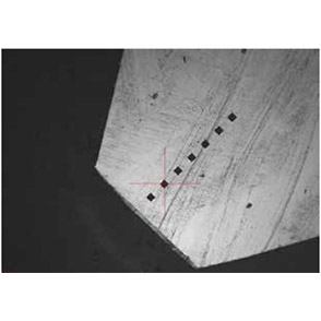 维氏硬度计图片